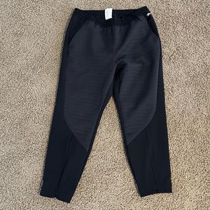 Reebok warm track pants black, large